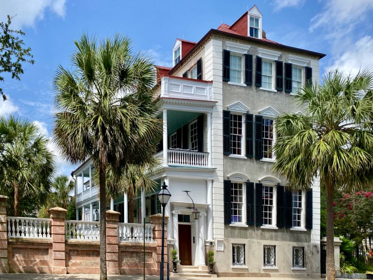 A Charleston Single House on Meeting Street